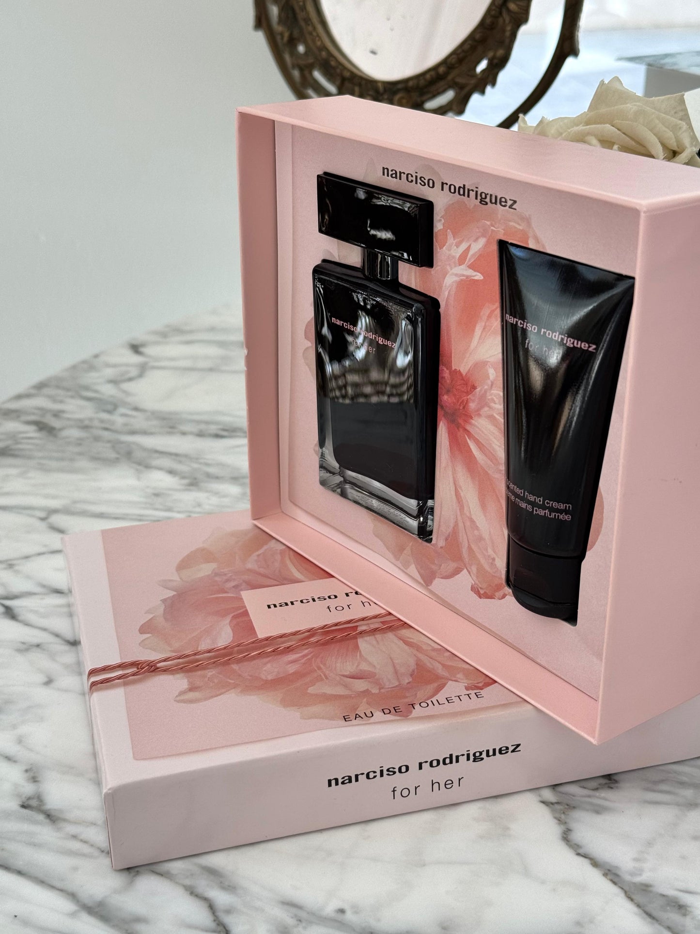 NARCISO RODRIGUEZ For Her Eau De Toilette + Hand Cream Gift Set