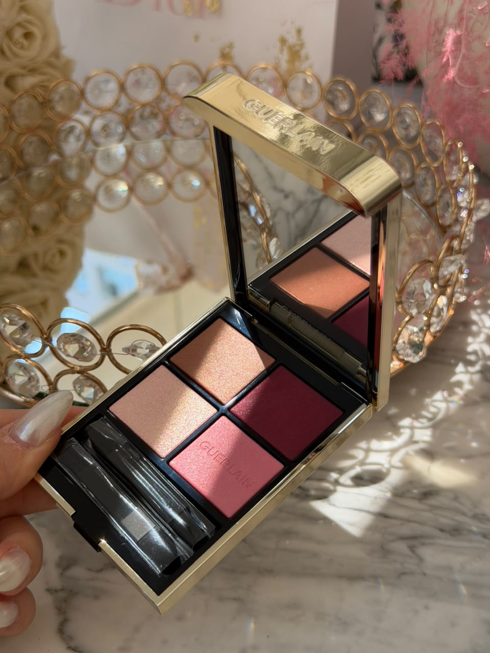GUERLAIN Ombres G
Eyeshadow Quad
Multi-Effect, High Color & Long Wear (530)