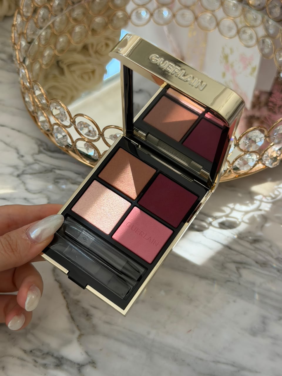 GUERLAIN Ombres G
Eyeshadow Quad
Multi-Effect, High Color & Long Wear (530)