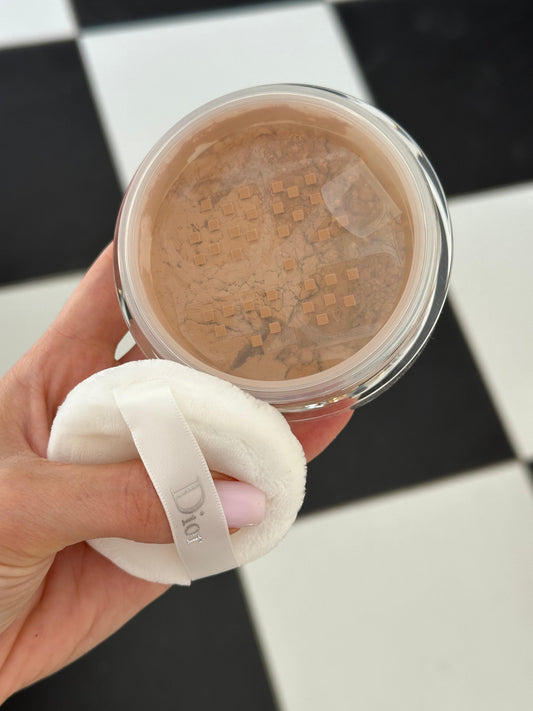 DIOR Diorskin Nude Air Loose Powder
Healthy Glow Invisible