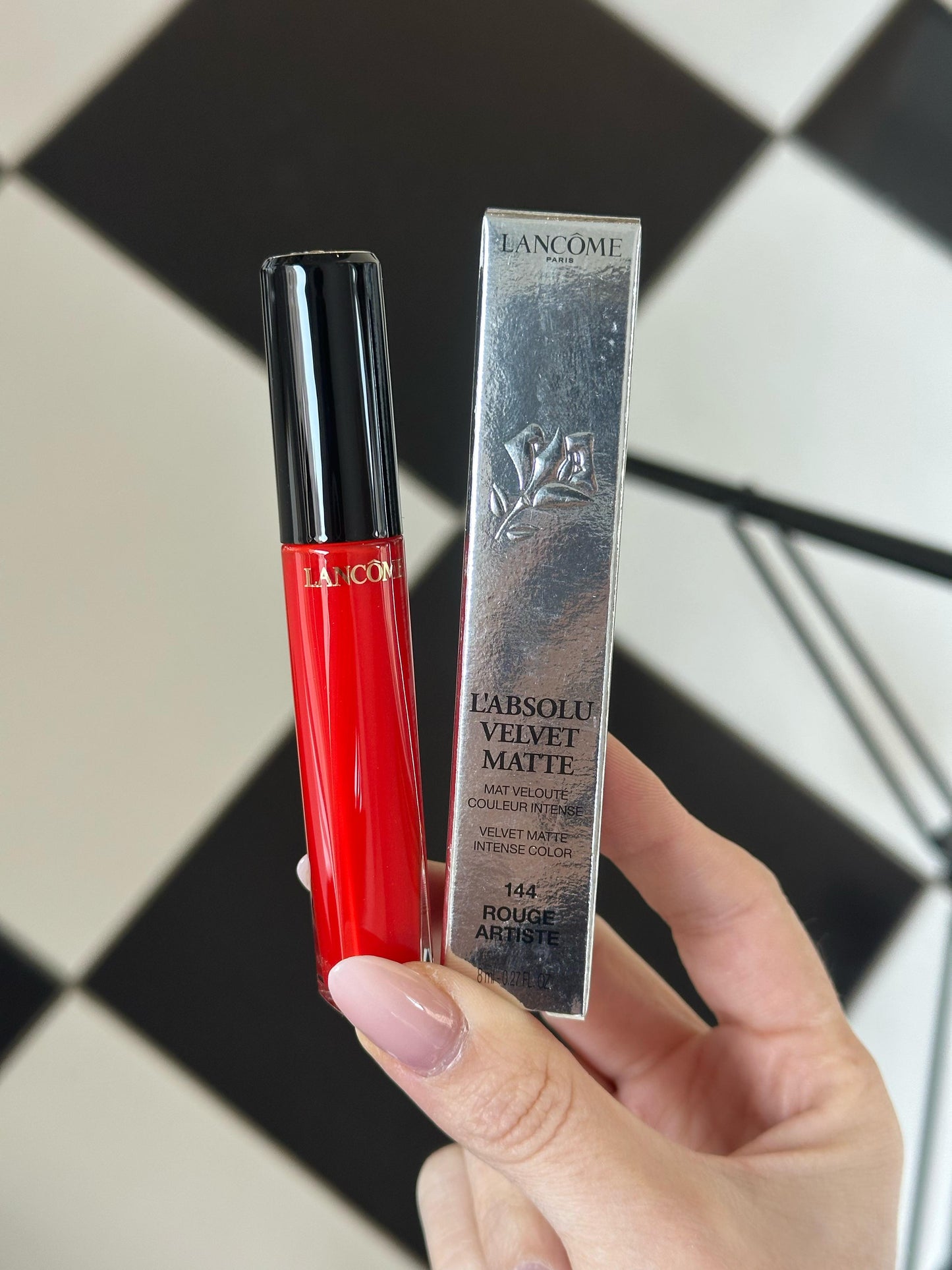 LANCÔME
L'Absolu Velvet Matte Intense Color (144)