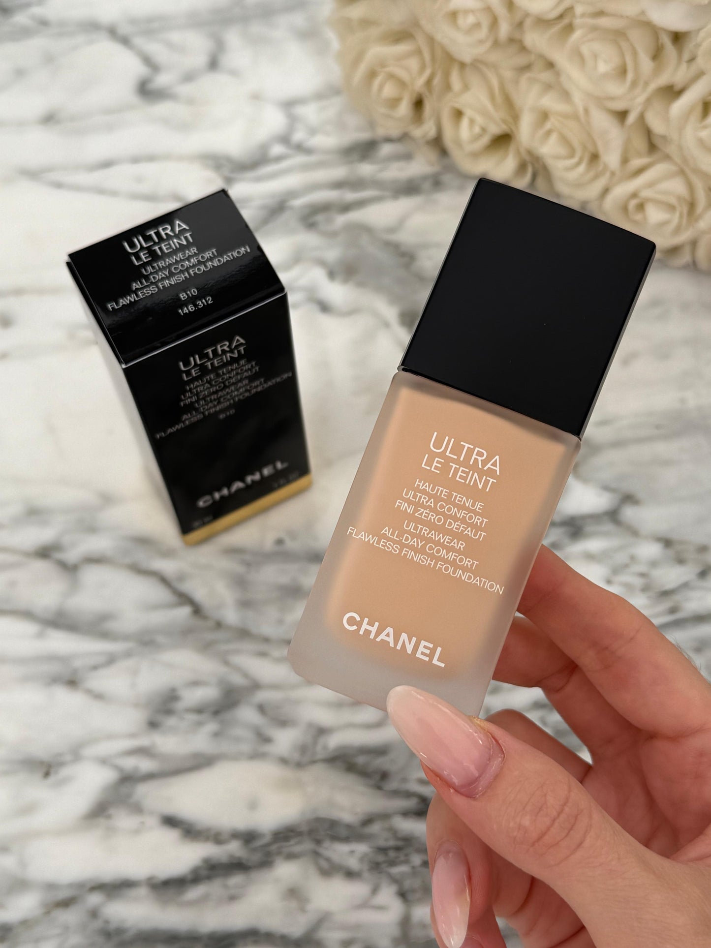 CHANEL Ultra Le Teint Ultrawear All-Day Comfort Flawless Finish Foundation (B10)