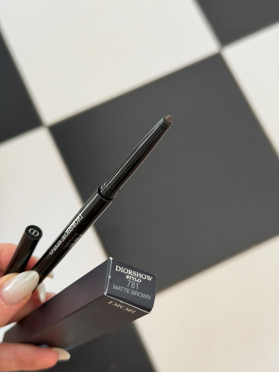 DIOR Diorshow Stylo (781)
24H-Wear Waterproof Eyeliner - Intense Color, Creamy Texture