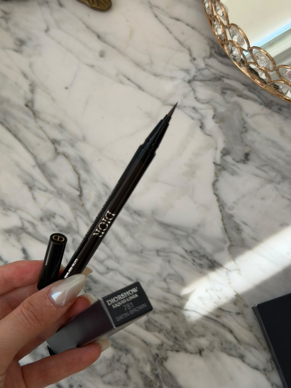 DIOR Diorshow Liquid Liner (781)
Waterproof Felt-Tip Eyeliner - Ultra-precise Line And Intense Ink