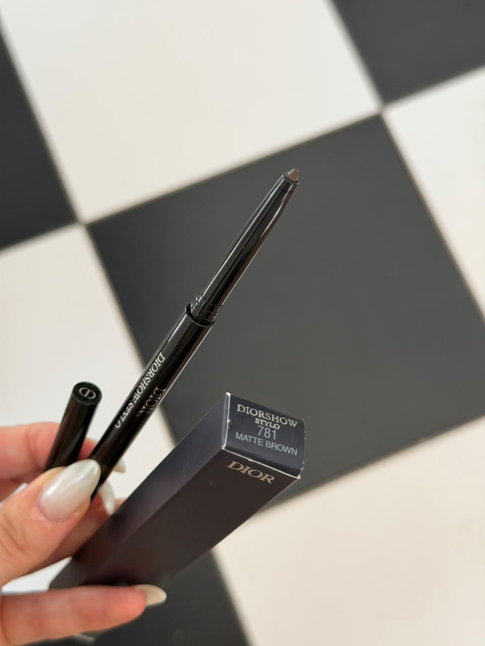DIOR Diorshow Stylo (781)
24H-Wear Waterproof Eyeliner - Intense Color, Creamy Texture