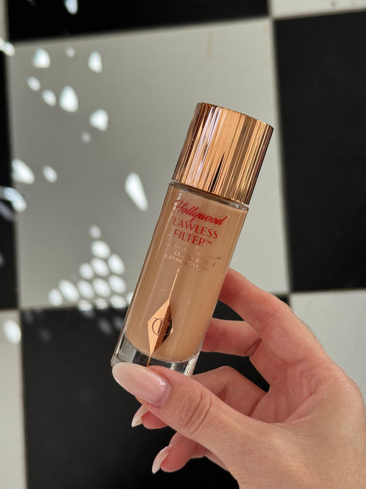CHARLOTTE TILBURY Hollywood Flawless Filter For A Superstar Youth Glow Foundation Primer