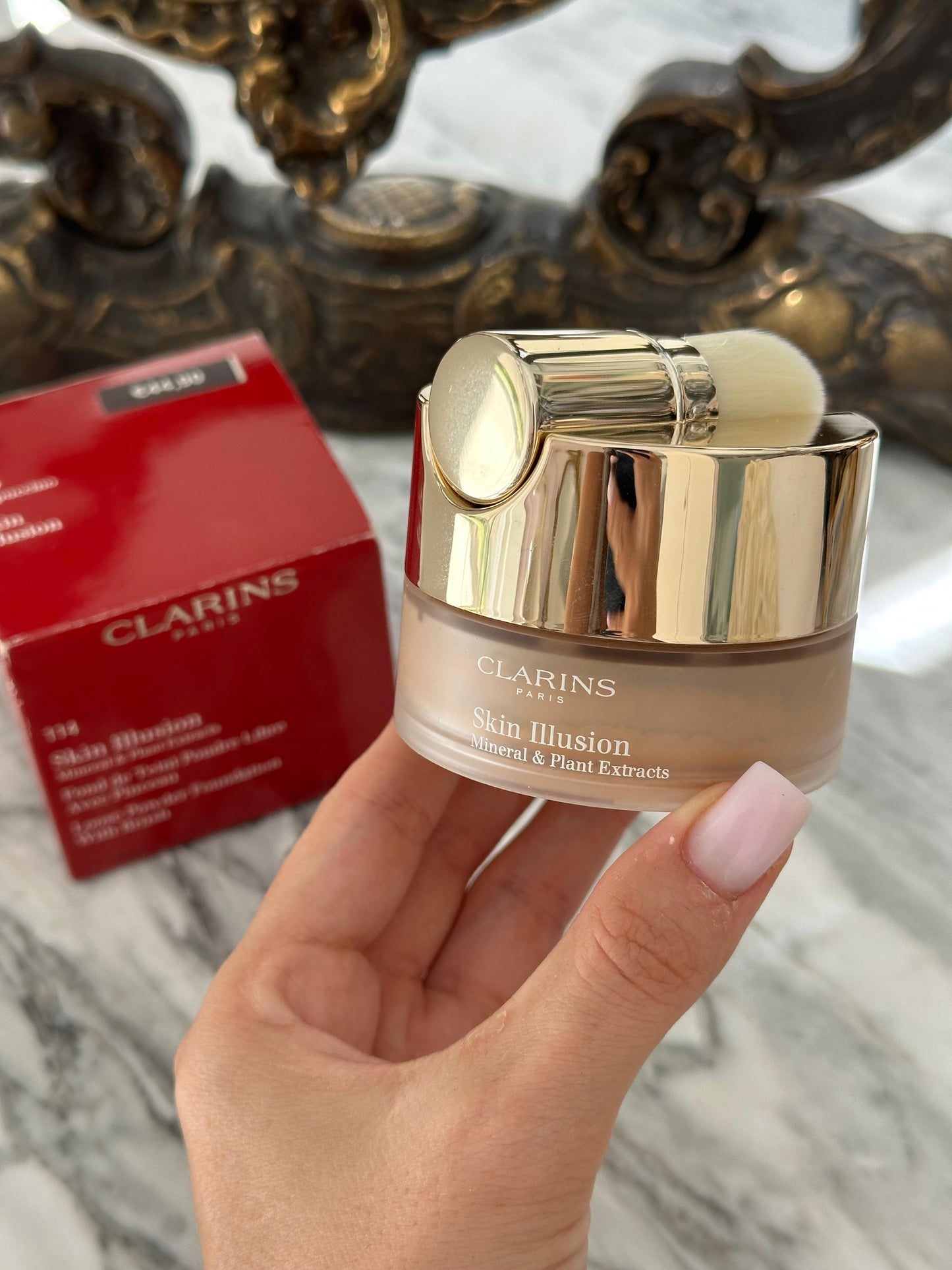 CLARINS
Skin Illusion Loose Powder Foundation