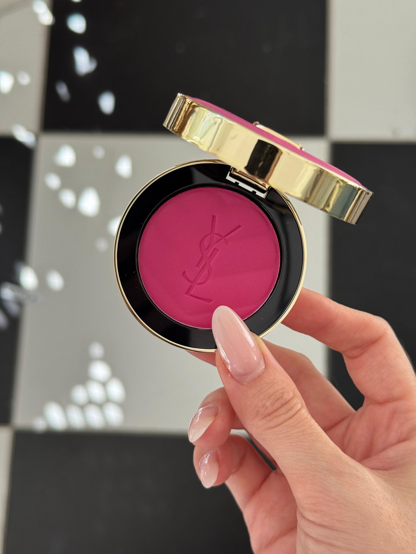 YSL Make Me Blush - Bold Blurring Blush (03)