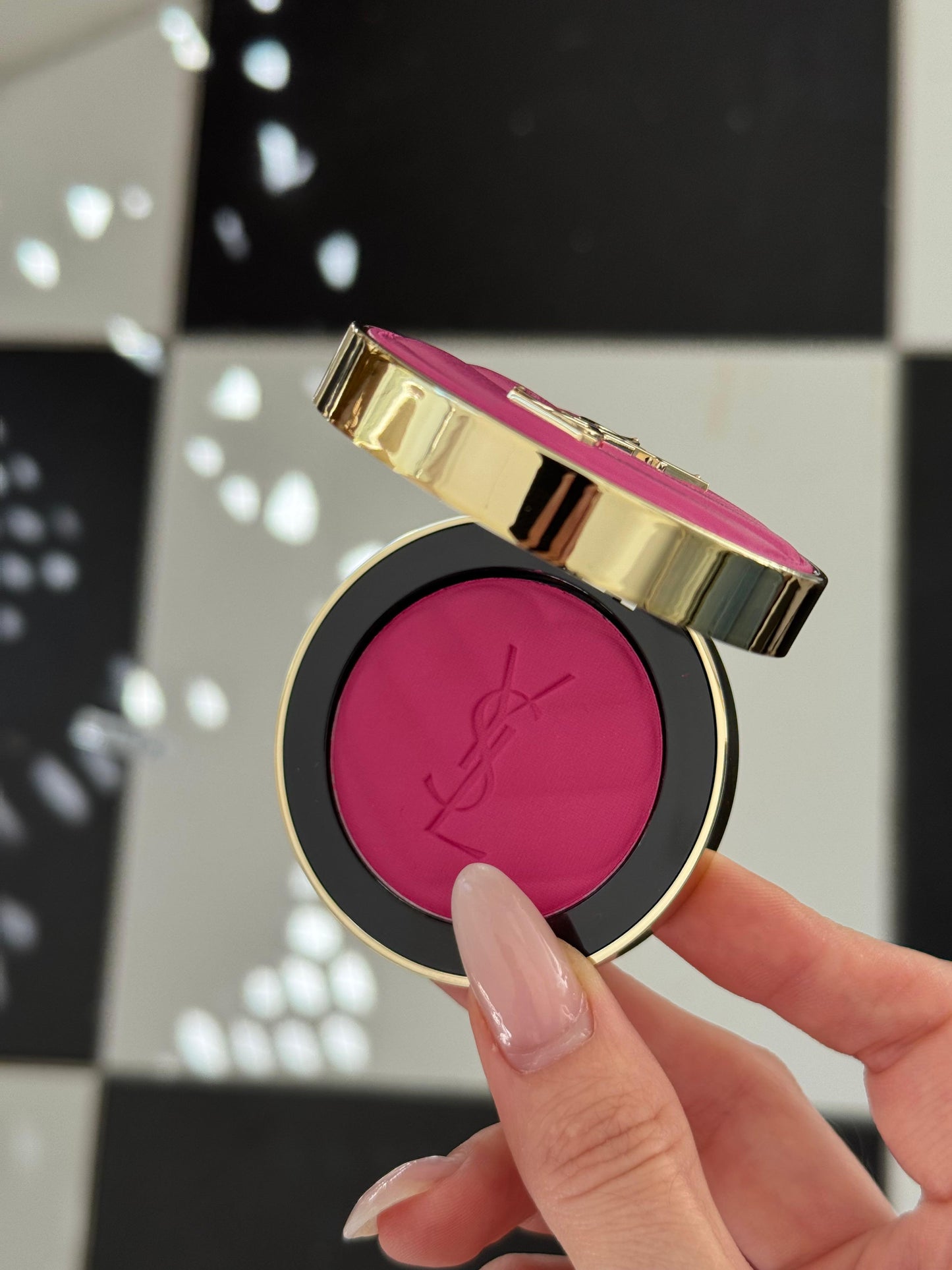 YSL Make Me Blush - Bold Blurring Blush (03)