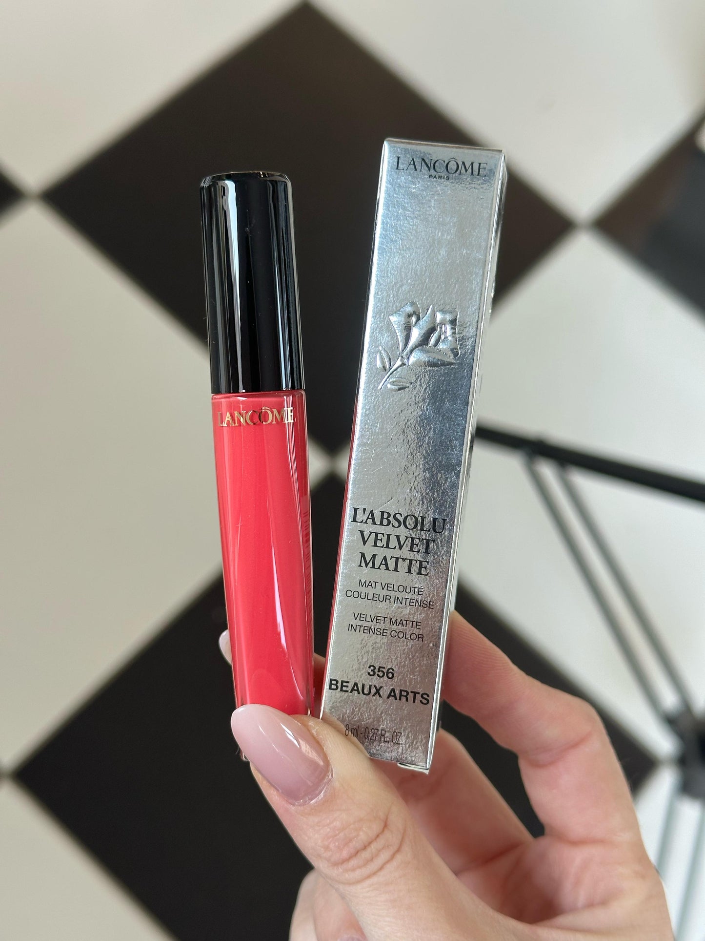 LANCÔME
L'Absolu Velvet Matte Intense Color (356)