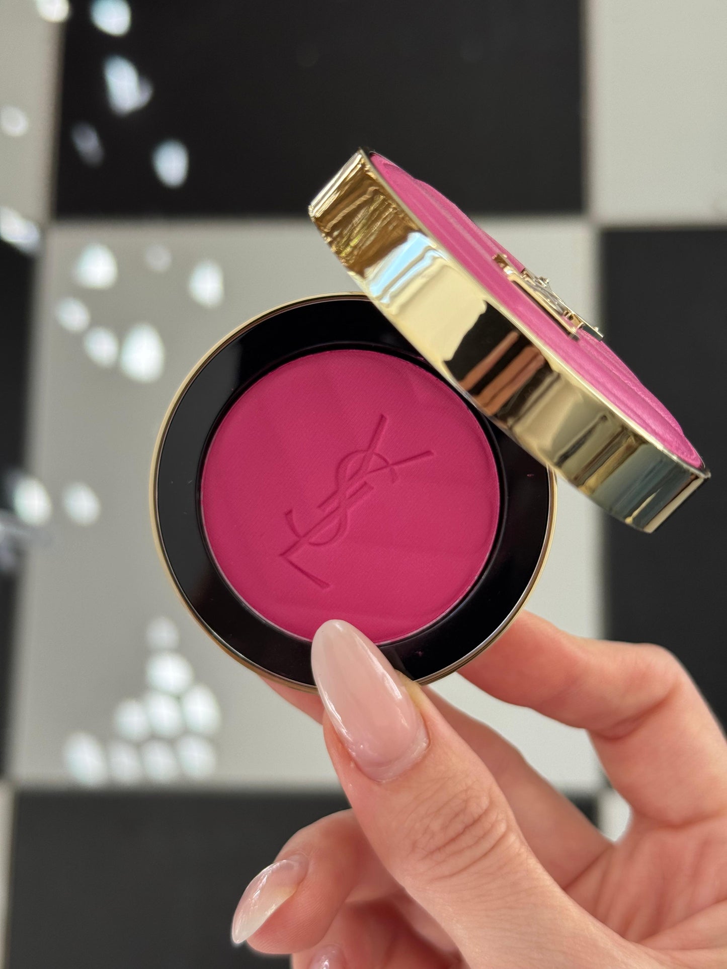 YSL Make Me Blush - Bold Blurring Blush (03)