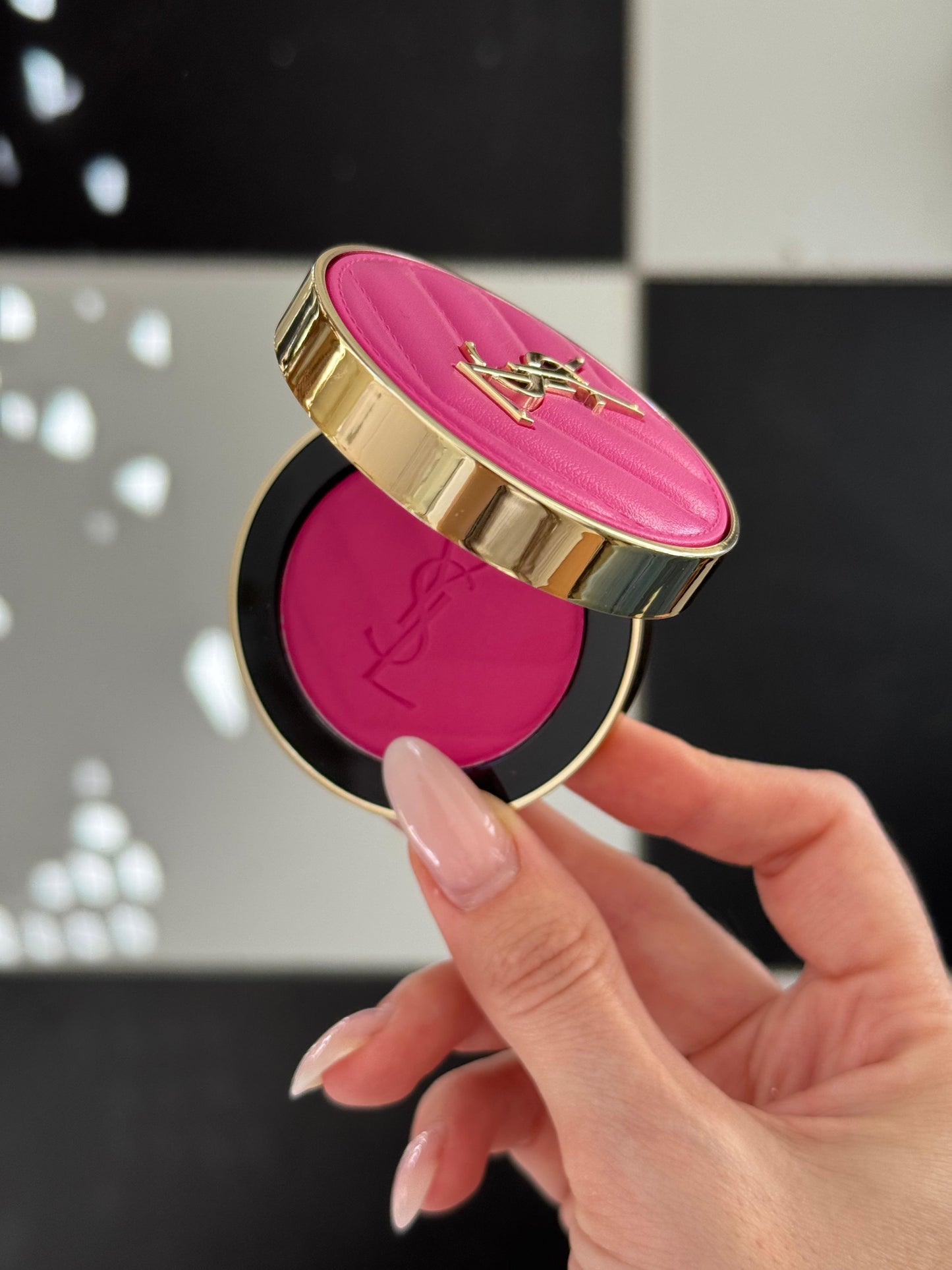 YSL Make Me Blush - Bold Blurring Blush (03)