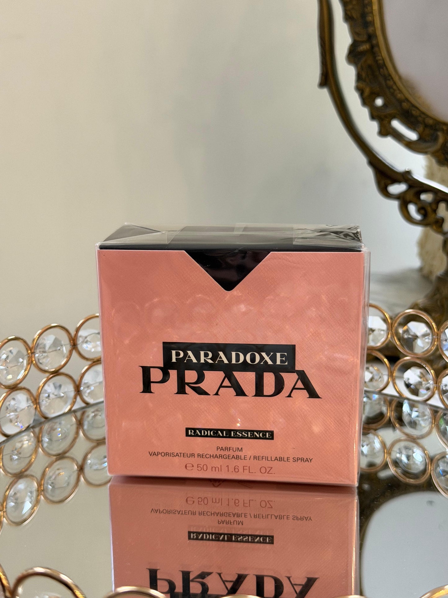 PRADA Paradoxe Radical Essence Parfum