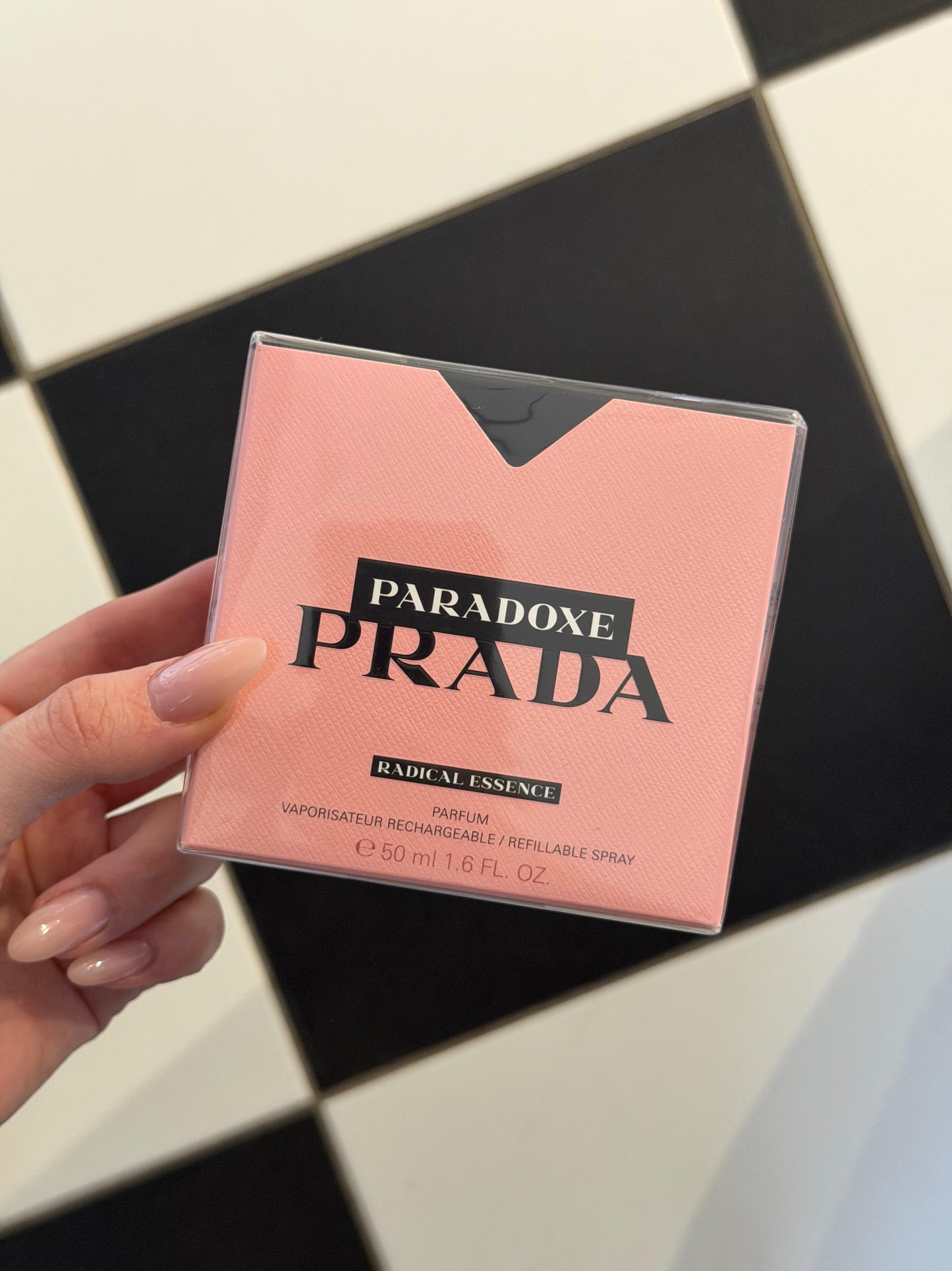 PRADA Paradoxe Radical Essence Parfum
