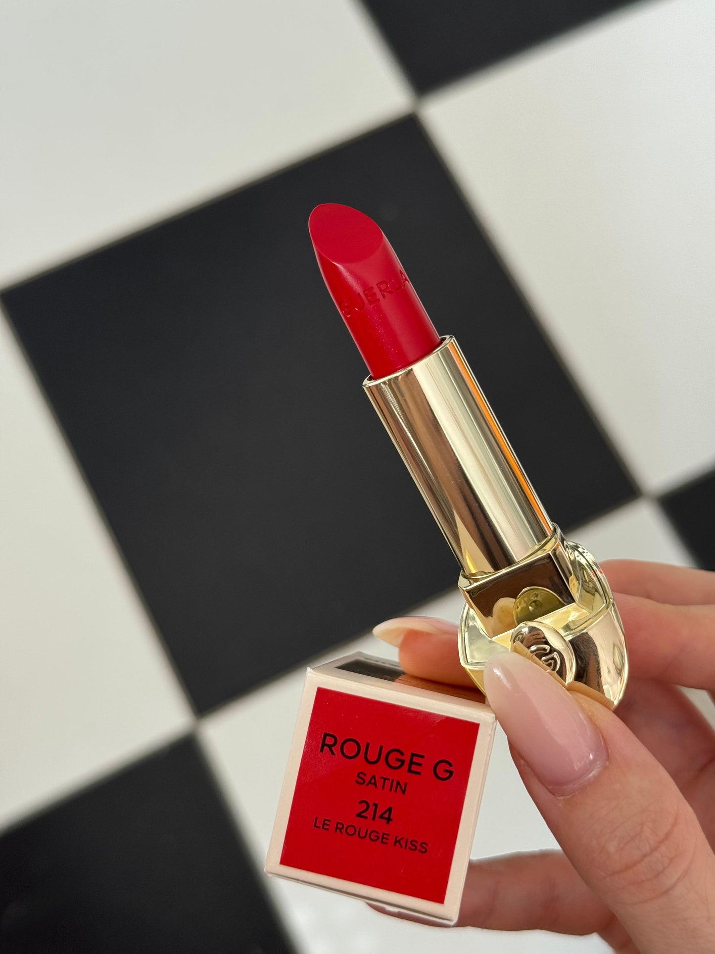 GUERLAIN Rouge G Velvet
Lipstick (214)