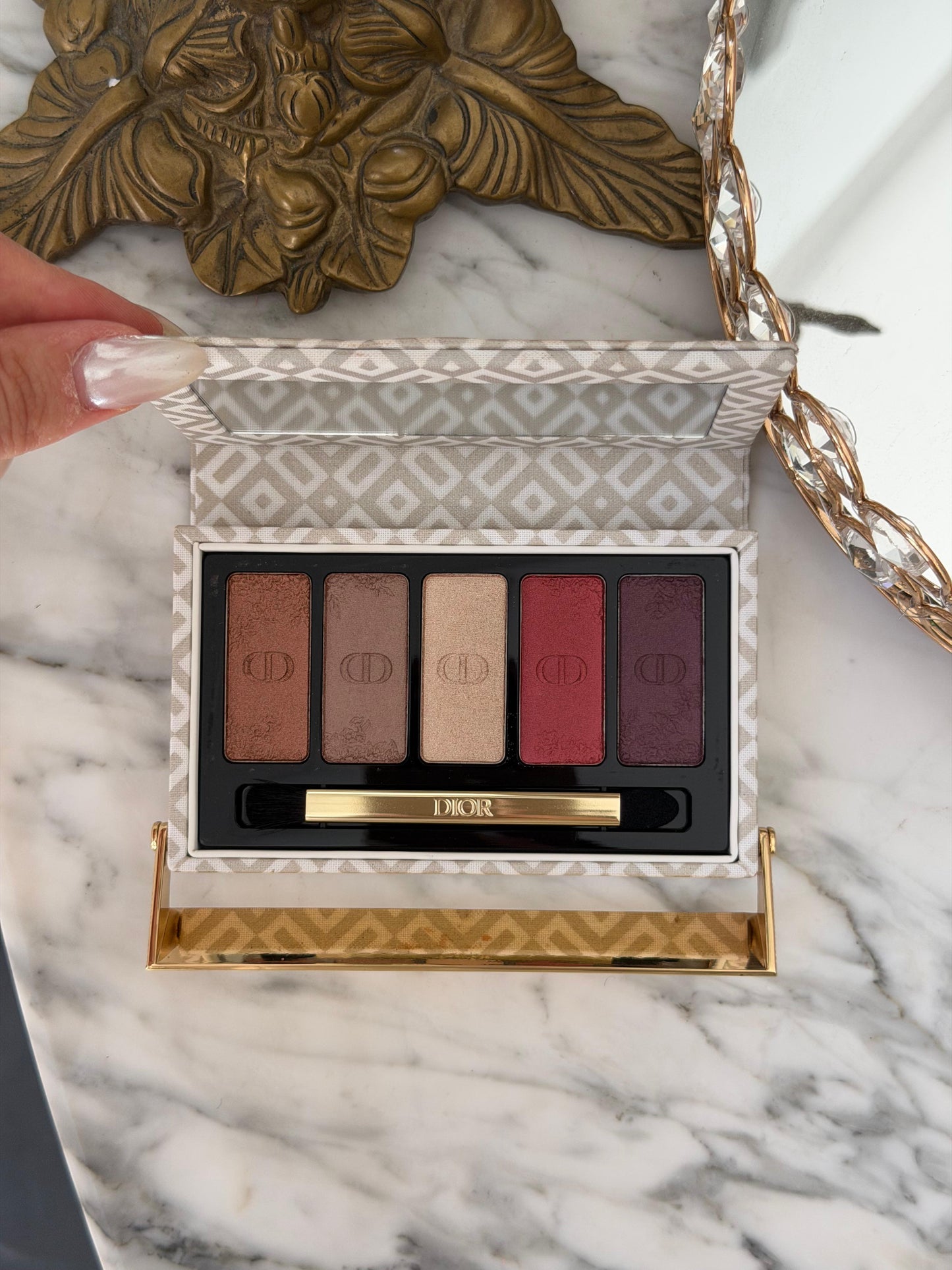 DIOR Palette Couture Iconic Eye Makeup
Limited Edition Eyeshadow