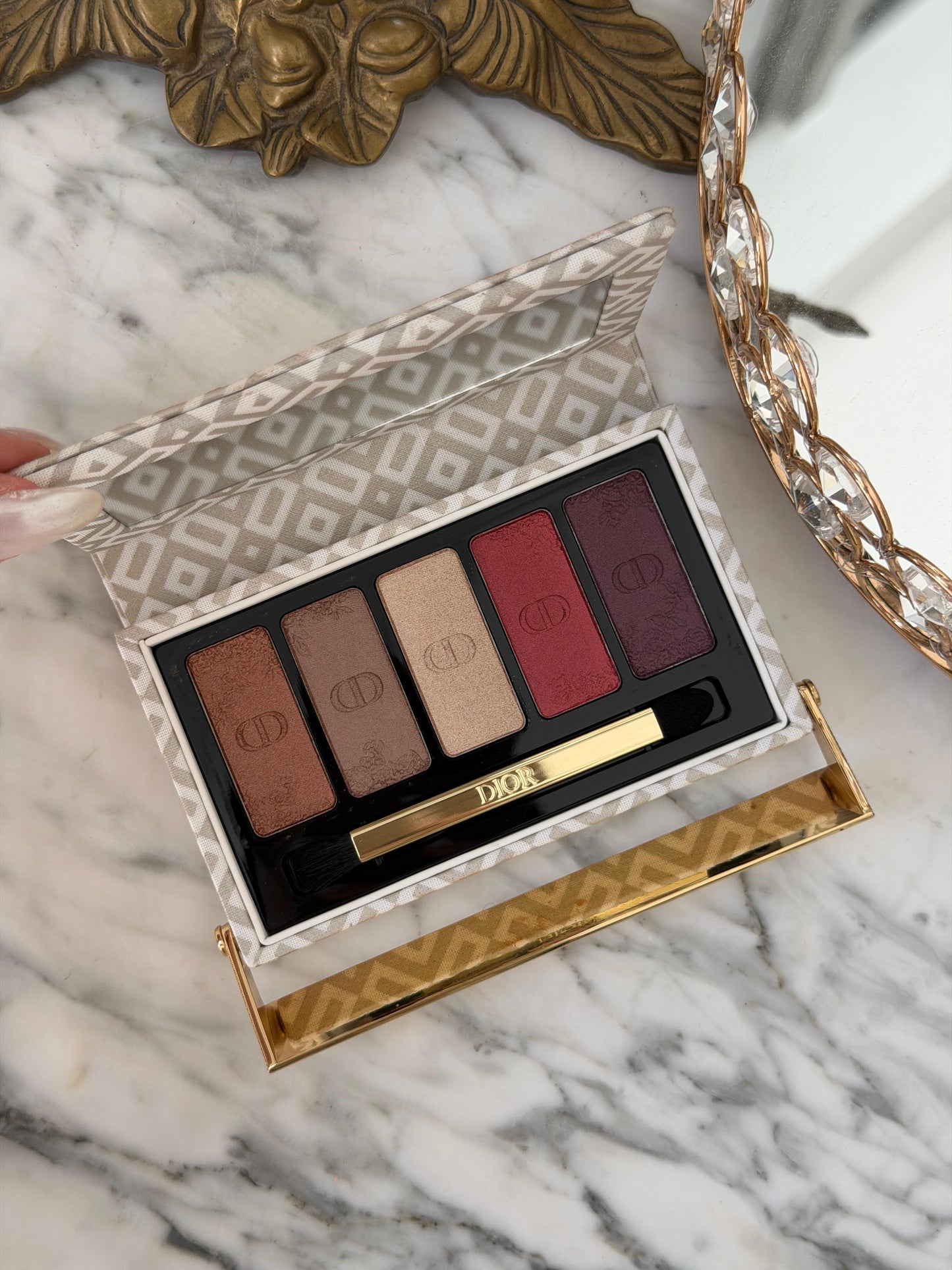 DIOR Palette Couture Iconic Eye Makeup
Limited Edition Eyeshadow