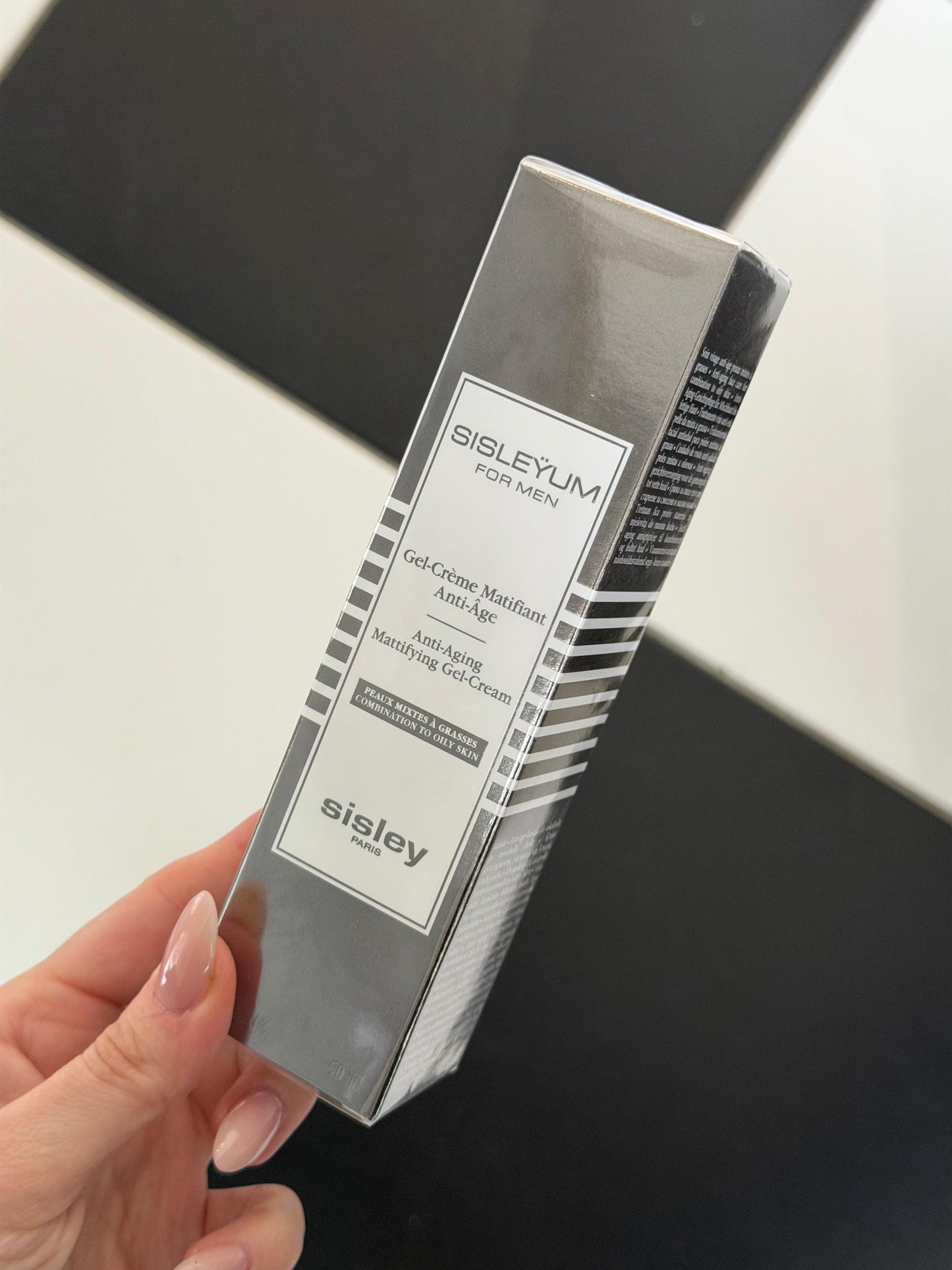 SISLEY Sisleÿum For Men Anti-Aging Mattifying Gel-Cream - Combination To Oily Skin
