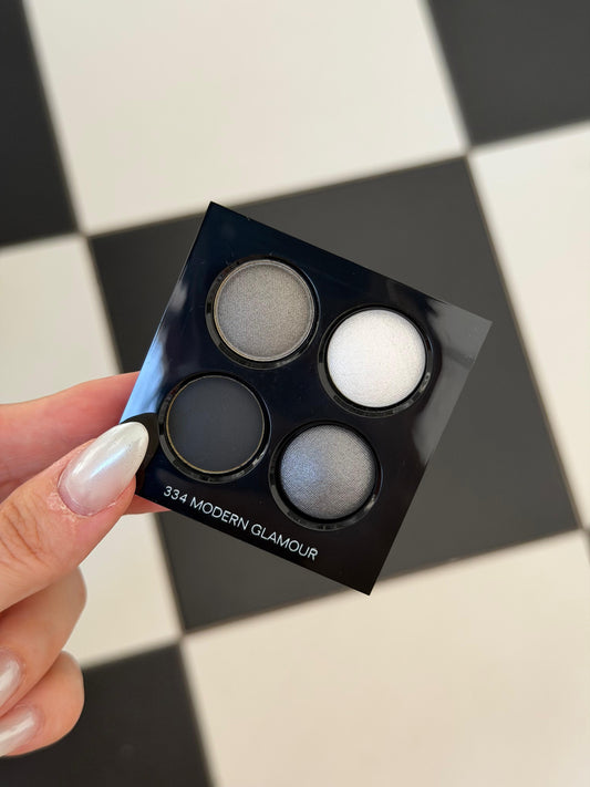 CHANEL Les 4 Ombres
Multi-Effect Quadra Eyeshadow (334)
