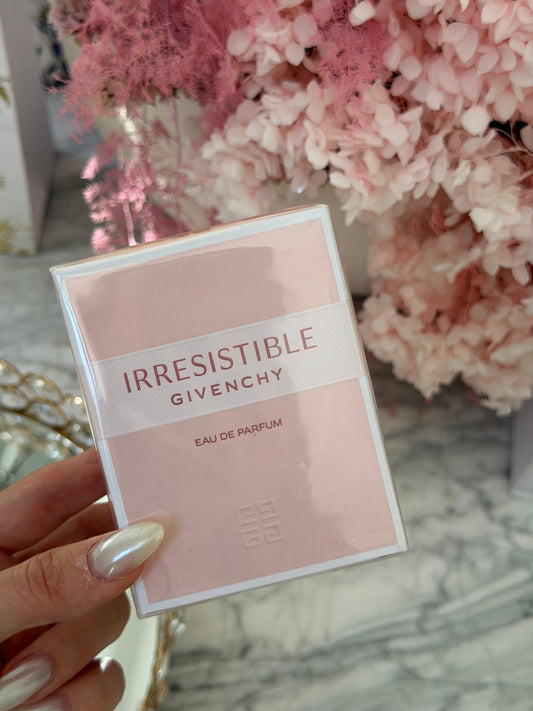 GIVENCHY Irresistible
Eau de Parfum
Fruity, Woody, Floral