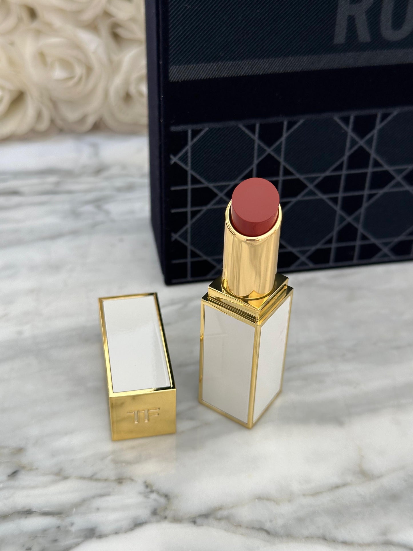 TOM FORD - Rose Irisé
Soleil Summer Ultra Shine Lip Color - Medium To Full Coverage Lipstick