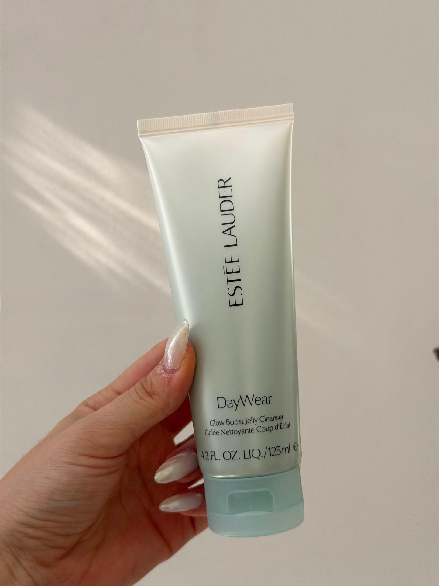 ESTEE LAUDER Daywear Glow Boost Jelly Cleanser