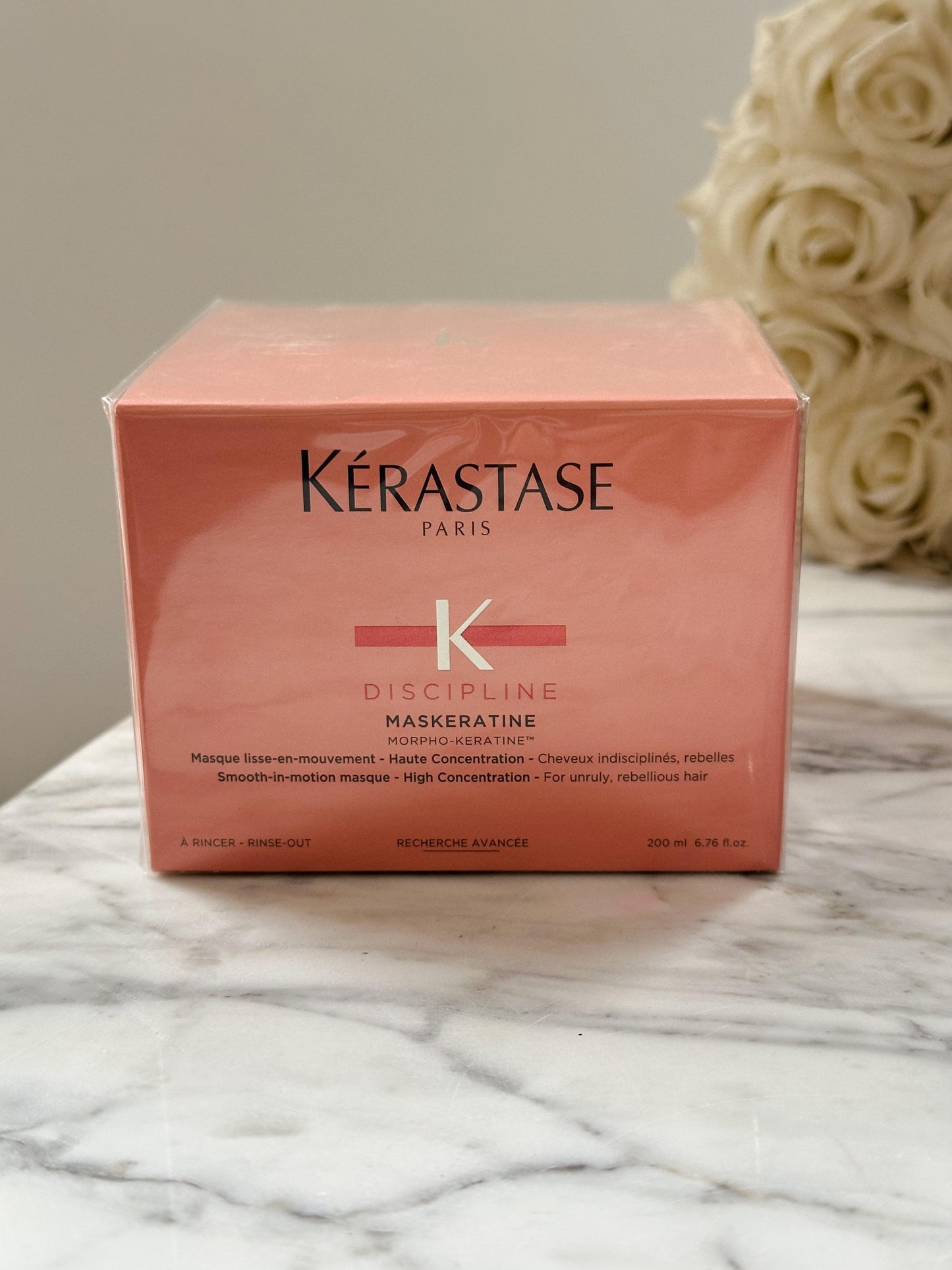 KÉRASTASE Discipline
Maskeratine Hair Mask
Smoothing Mask Providing Fluidity, Movement And Softness For Frizzy Hair