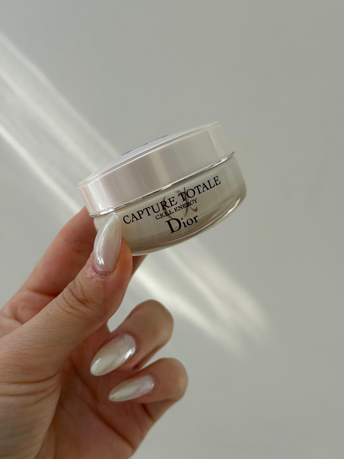 DIOR Capture Totale Super Potent Rich Creme C.E.L.L. Energy
Global Age-Defying Rich Creme - Intense Nourishment & Repair