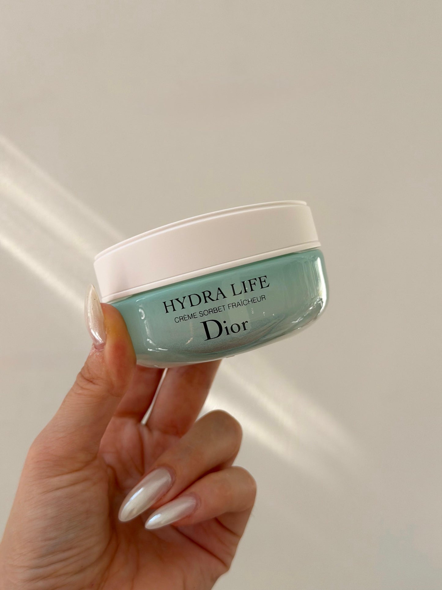 DIOR Hydra Life Fresh Sorbet Creme
Hydrating Face and Neck Cream - Hydrates, Plumps and Enhances