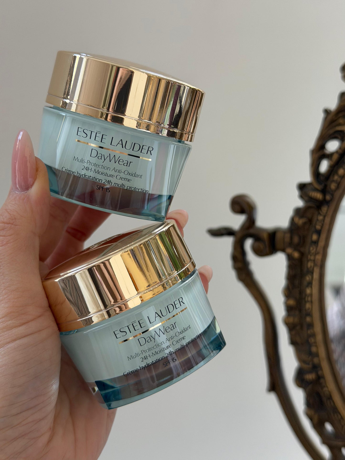 ESTEE LAUDER
DayWear Moisturizer Multi-Protection Anti-Oxidant 24H Hydratation Moisture Creme SPF15 - Normal/Combination Skin