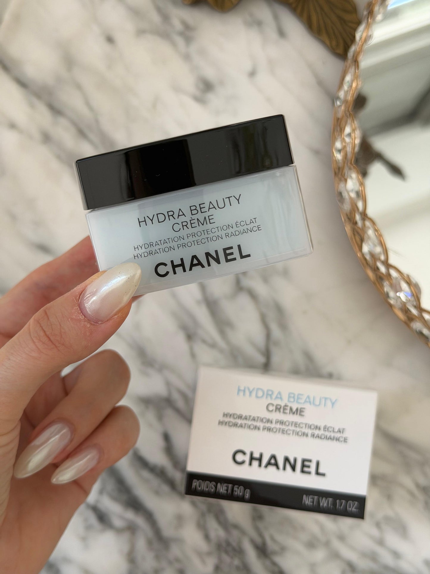 CHANEL Hydra Beauty Cream
Hydration Protection Radiance