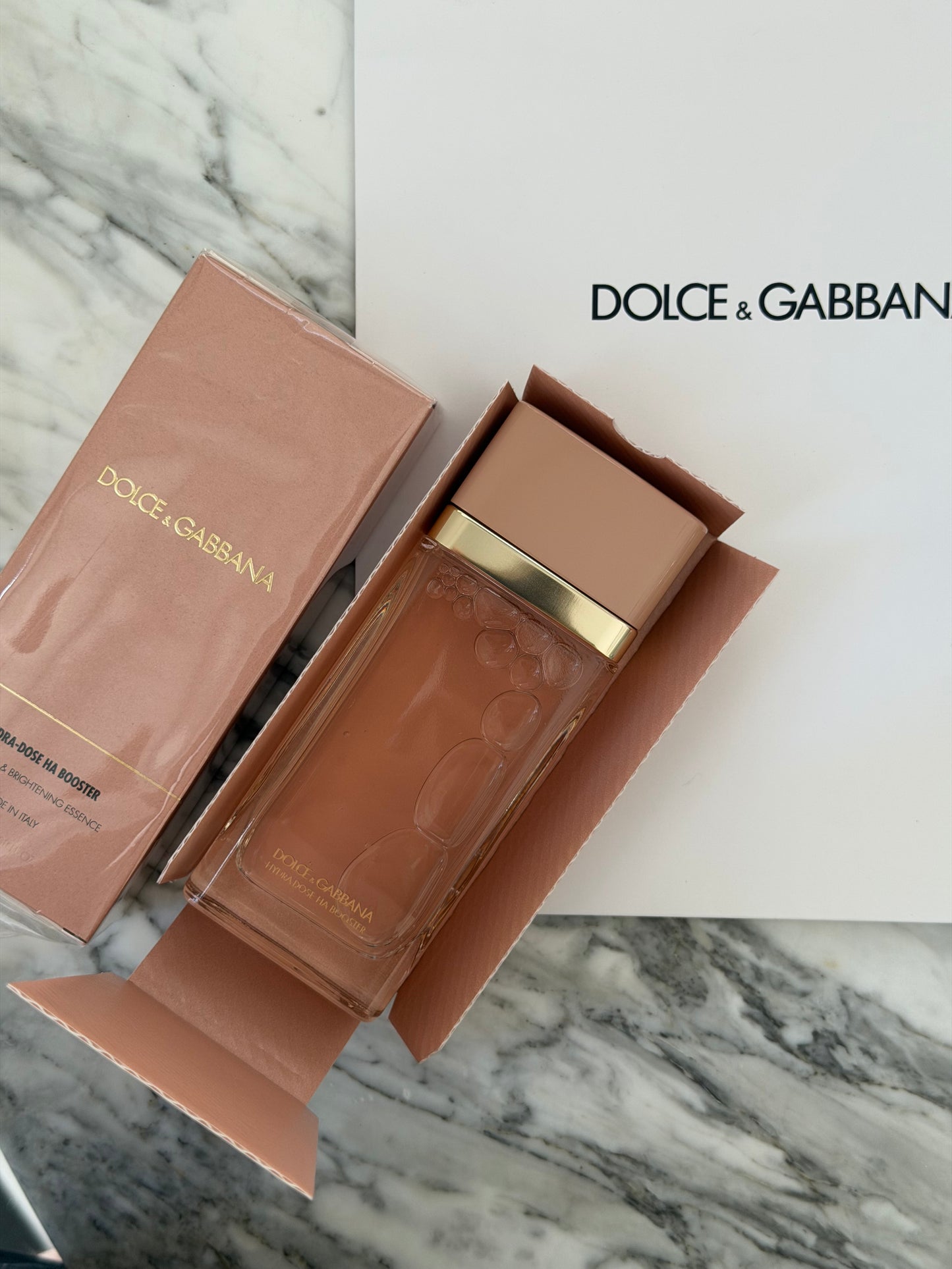 DOLCE&GABBANA Hydra-Dose HA Booster
Hydrating & Brightening Essence