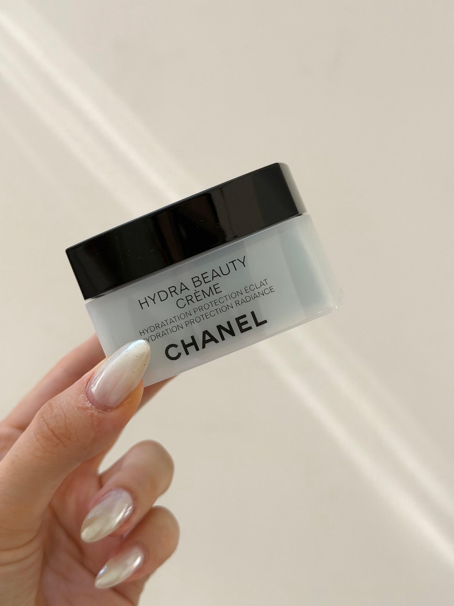 CHANEL Hydra Beauty Cream
Hydration Protection Radiance