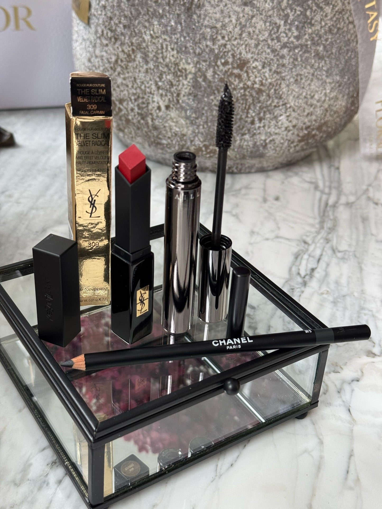 YSL Lipstick + CHANEL Eye Liner + CHANTECAILLE Mascara Set 4.500ALL