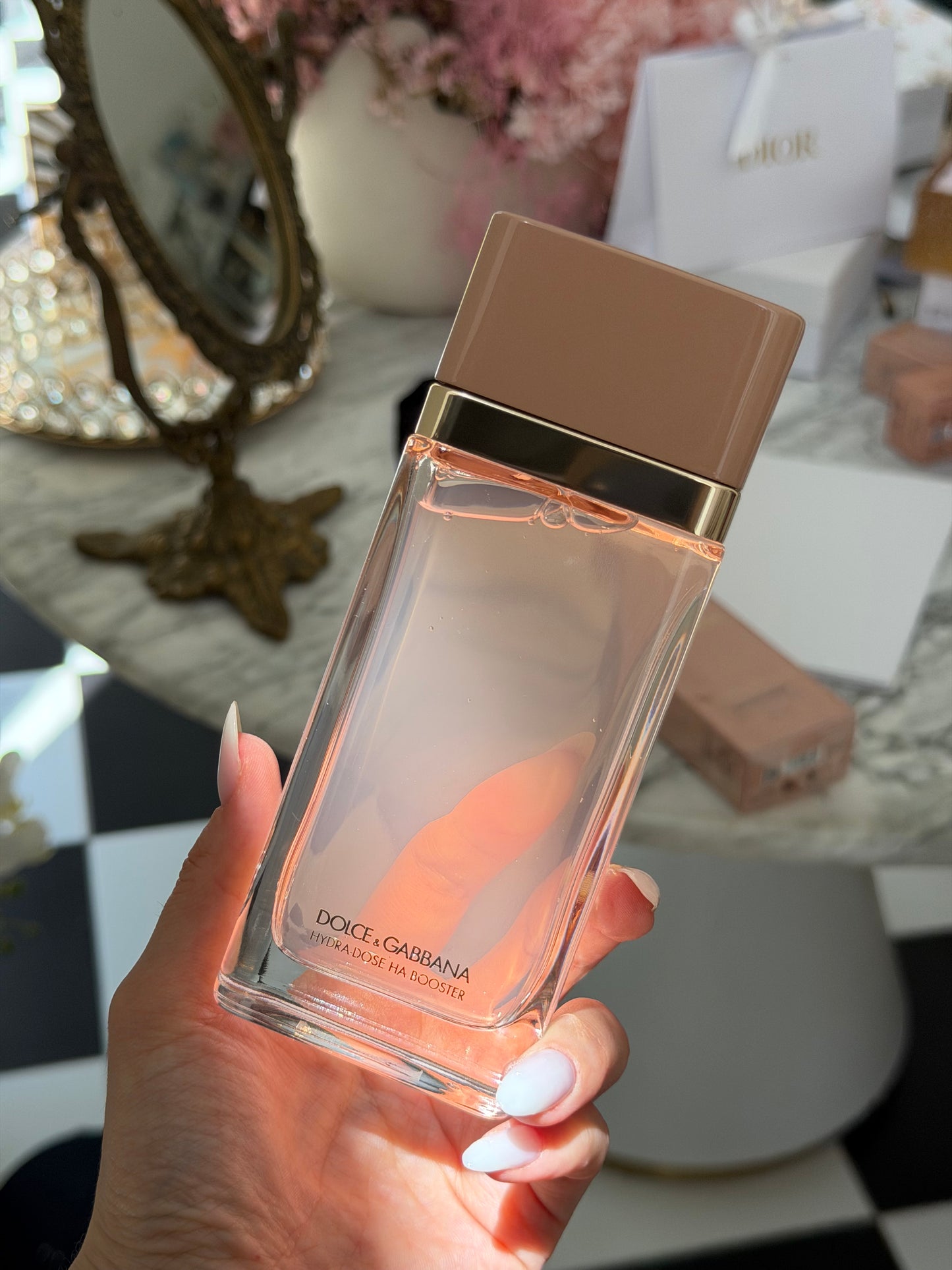 DOLCE&GABBANA Hydra-Dose HA Booster
Hydrating & Brightening Essence