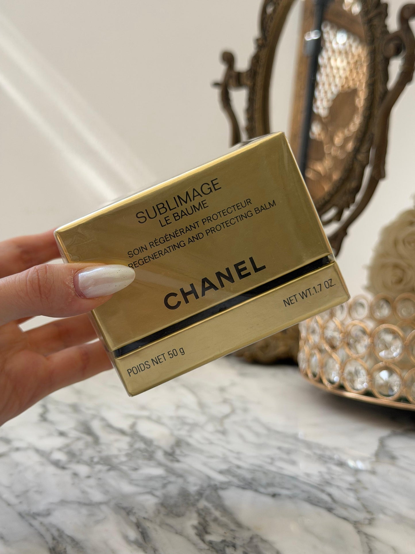 CHANEL Sublimage Le Baume
Ultimate Protecting Balm: Reinvigorates and Comforts