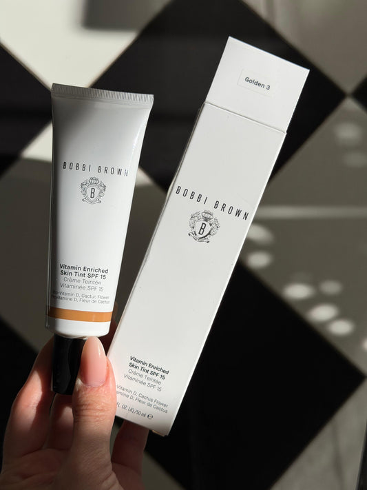 BOBBI BROWN Vitamin Enriched Skin Hydrating Tinted Foundation SPF15 - Golden 3