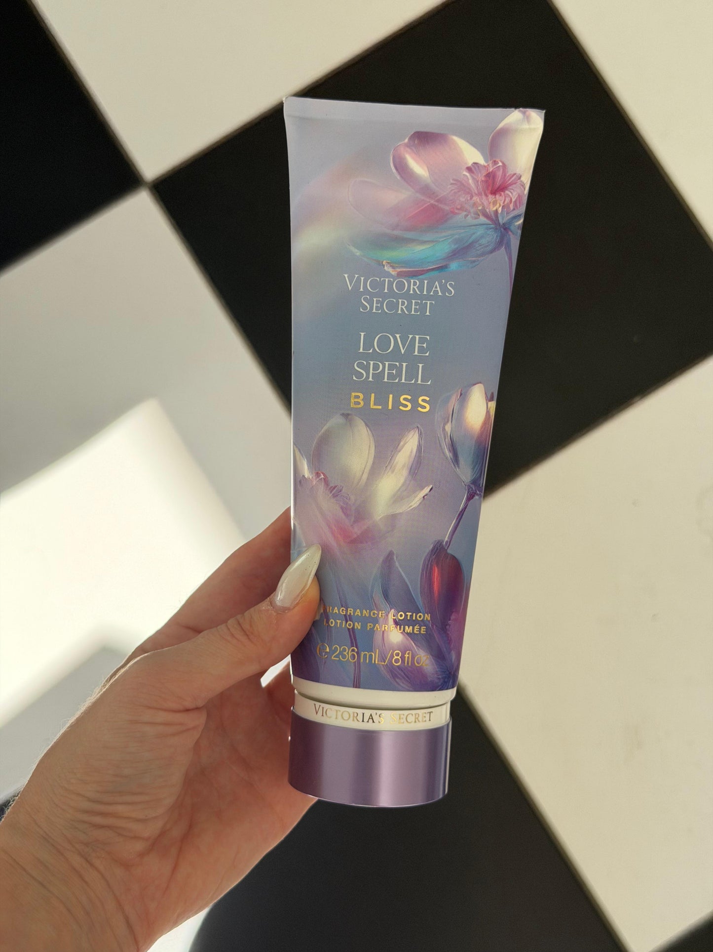 VICTORIA’S SECRET Love Spell Bliss
Fragrance Lotion
