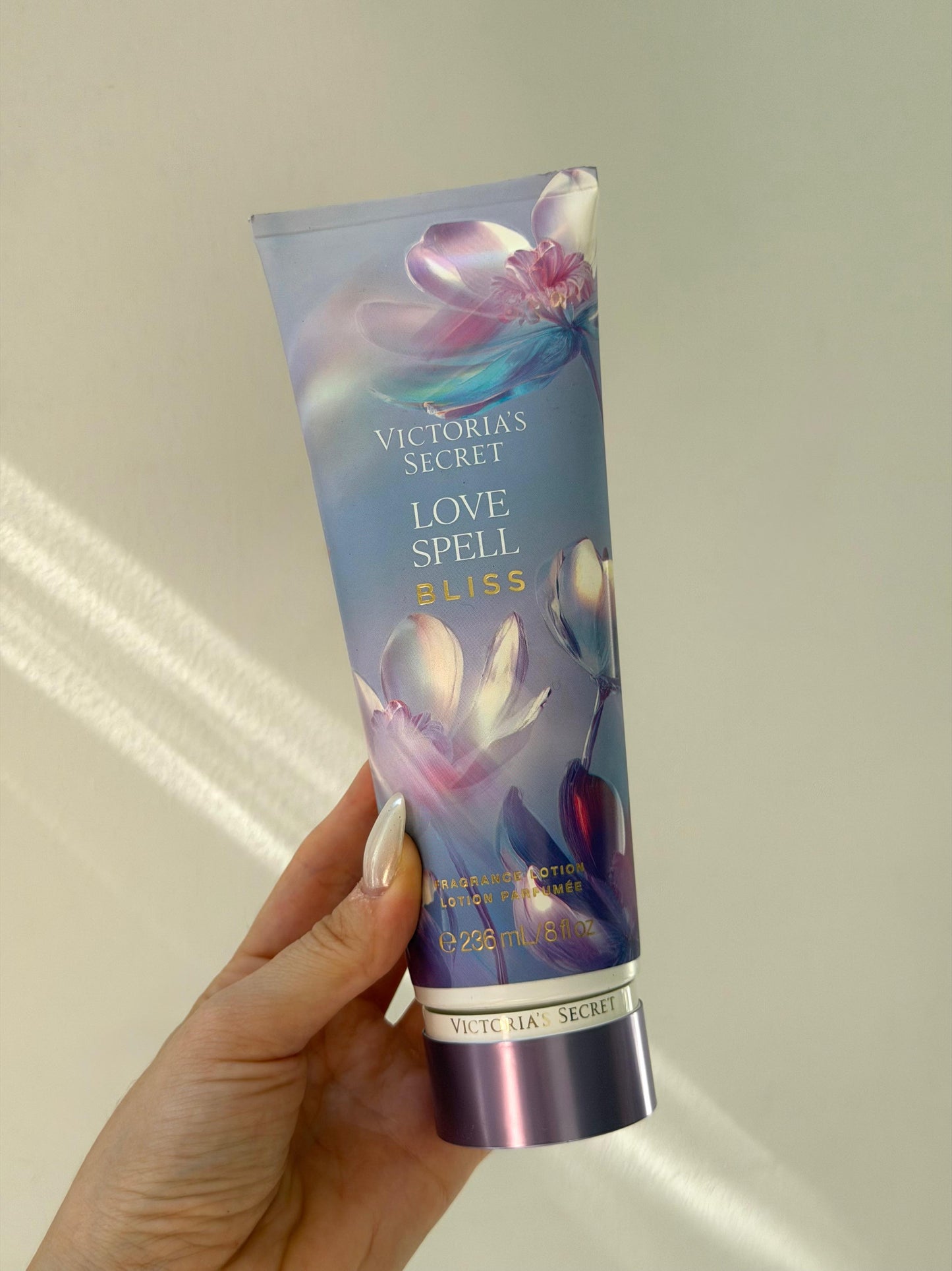 VICTORIA’S SECRET Love Spell Bliss
Fragrance Lotion