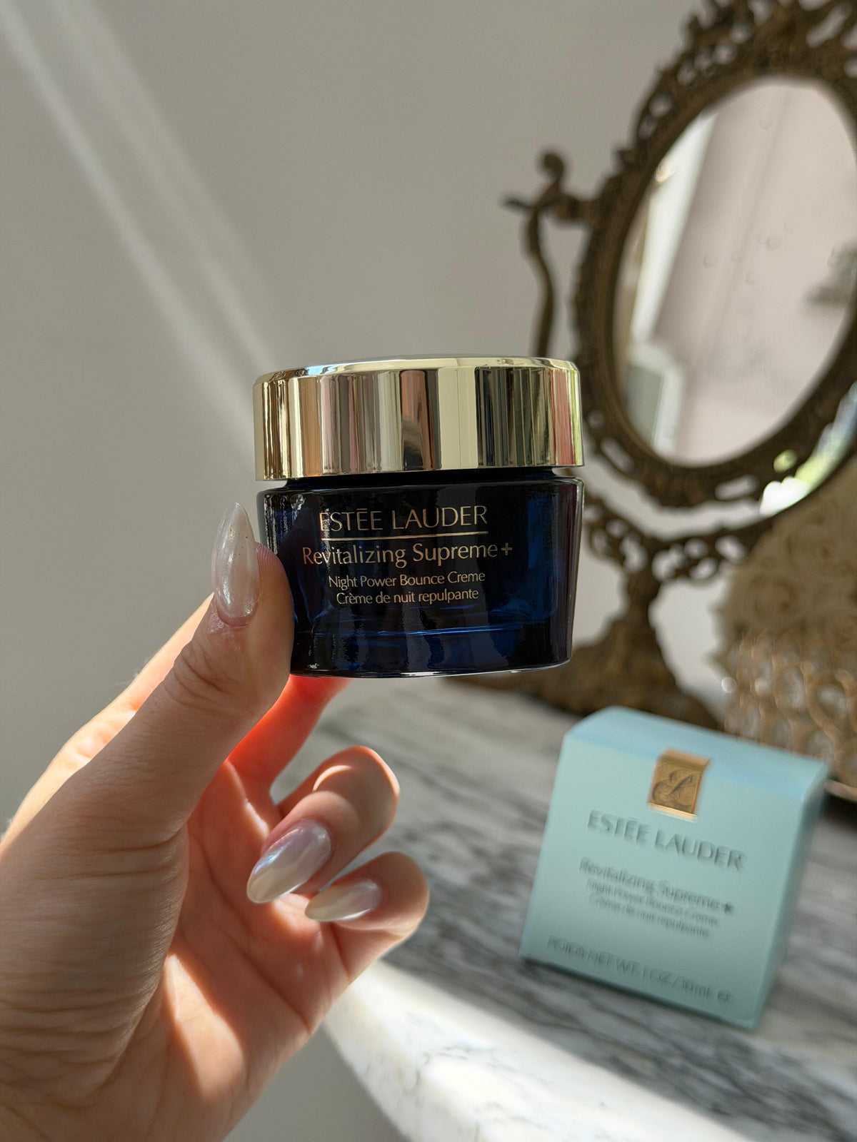 ESTEE LAUDER Revitalizing Supreme+
Night Power Bounce Creme Moisturizer