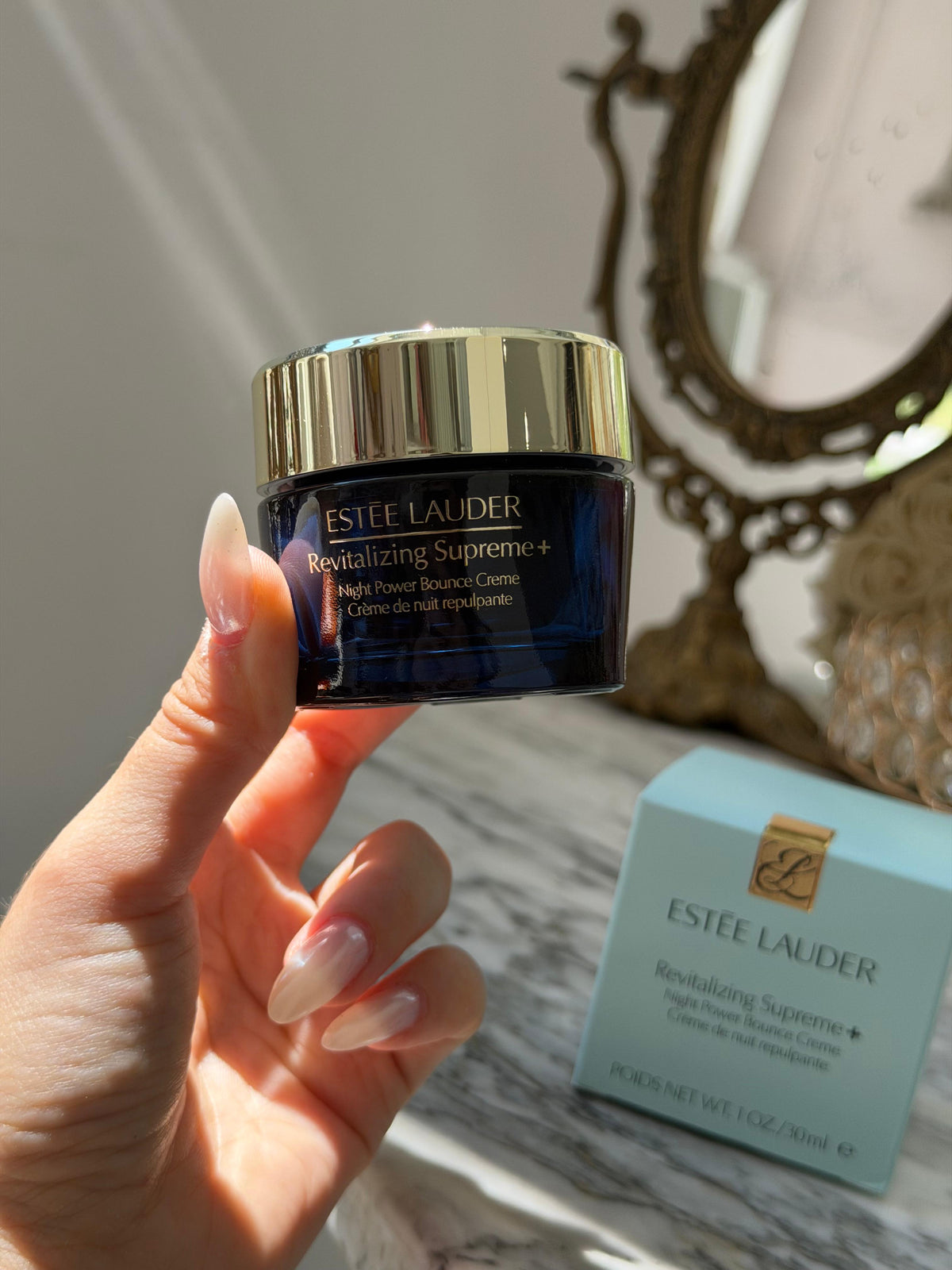 ESTEE LAUDER Revitalizing Supreme+
Night Power Bounce Creme Moisturizer