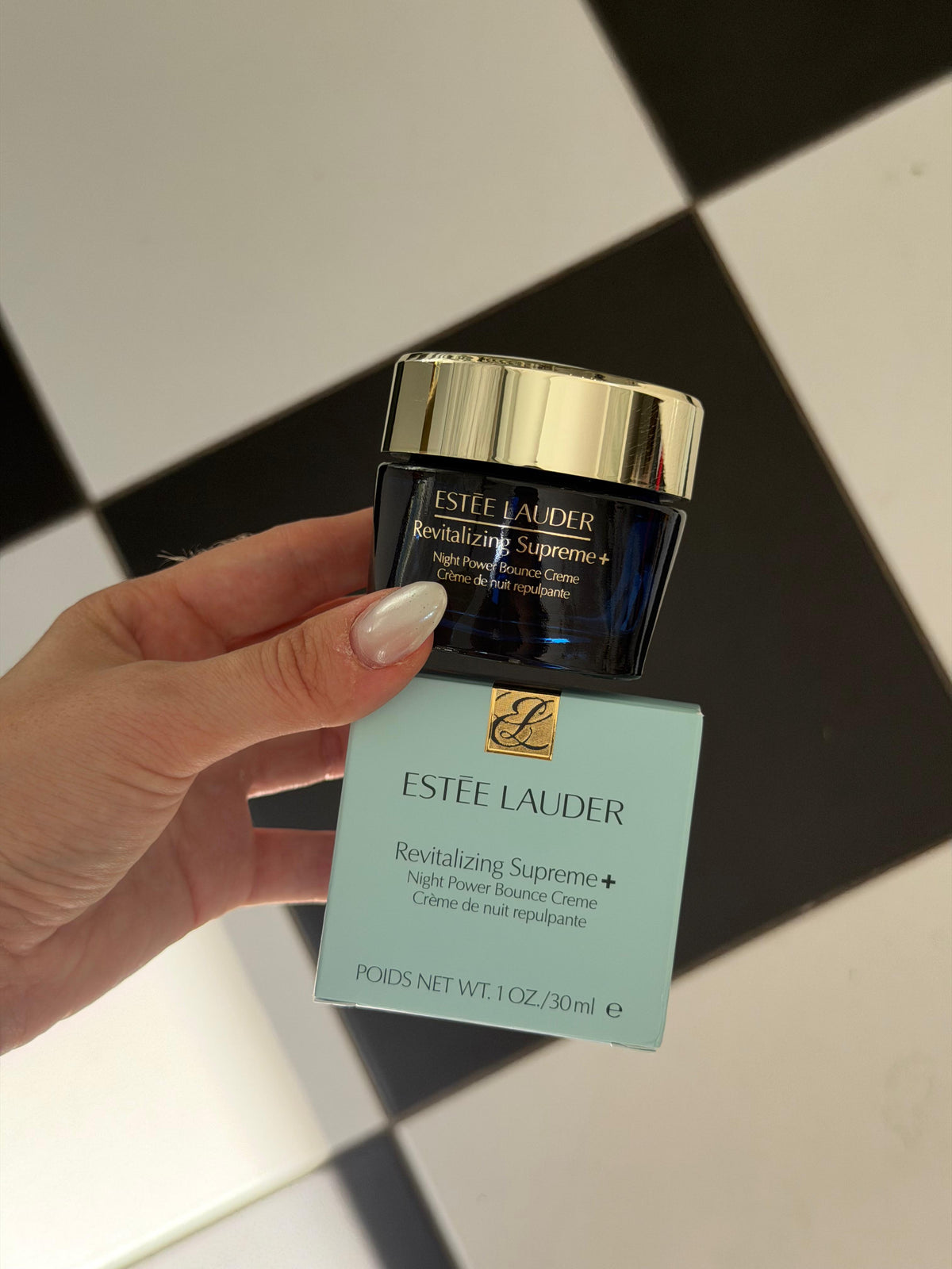 ESTEE LAUDER Revitalizing Supreme+
Night Power Bounce Creme Moisturizer