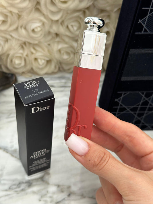 DIOR Addict Lip Tint (541)
Hydrating No-Transfer And Long Wear