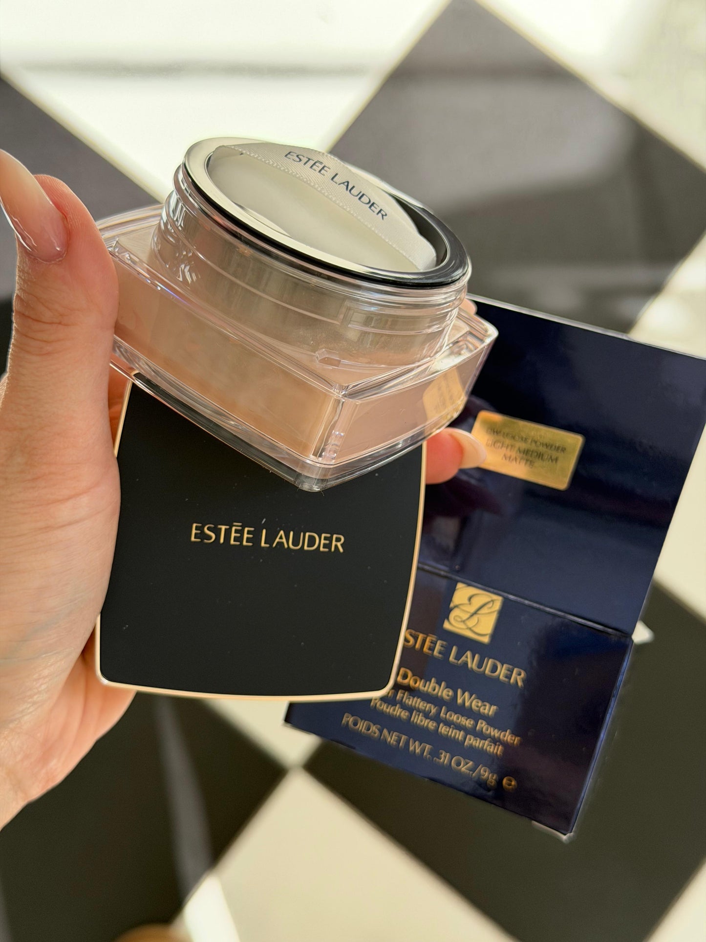 ESTÉE LAUDER Double Wear
Sheer Flattery Loose Powder - Light Medium Matte