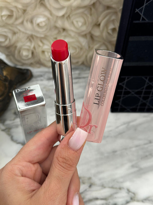 DIOR Addict Lip Glow - Strawberry
Natural Glow Custom Color Reviving Lip Balm - 24H Hydration