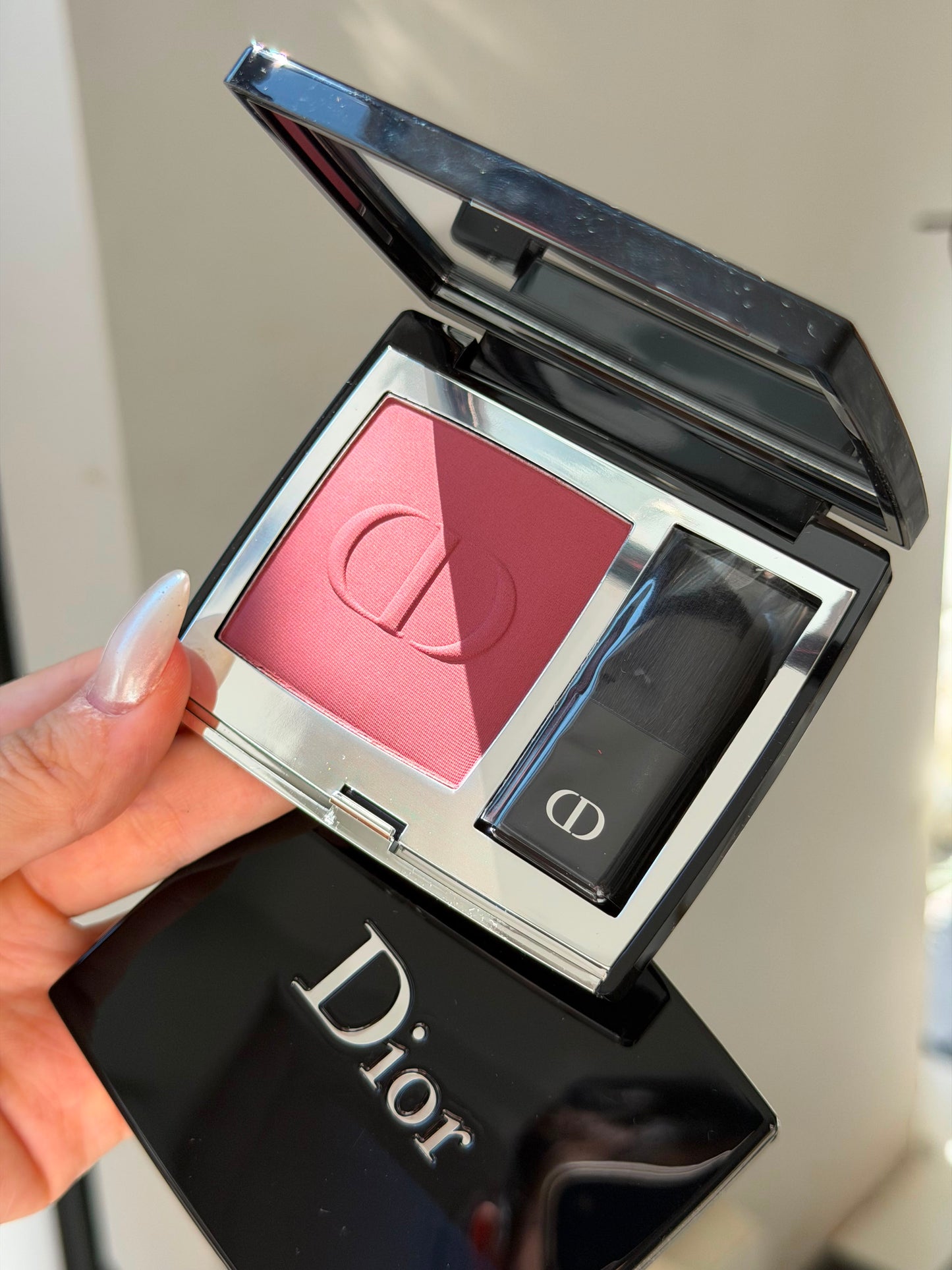 DIOR Rouge Blush
Couture Colour Makeup - Long Wear (720)