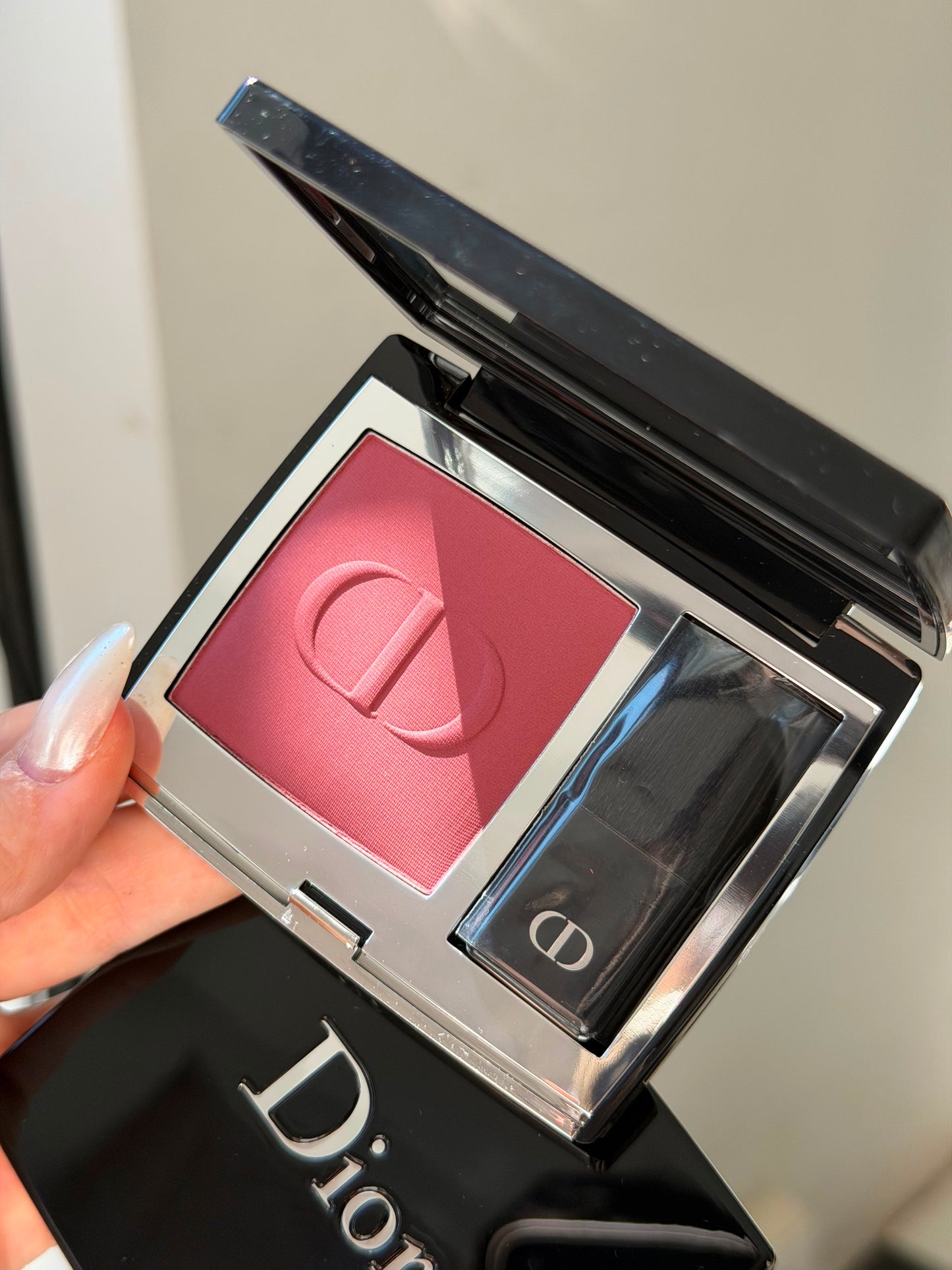 DIOR Rouge Blush
Couture Colour Makeup - Long Wear (720)