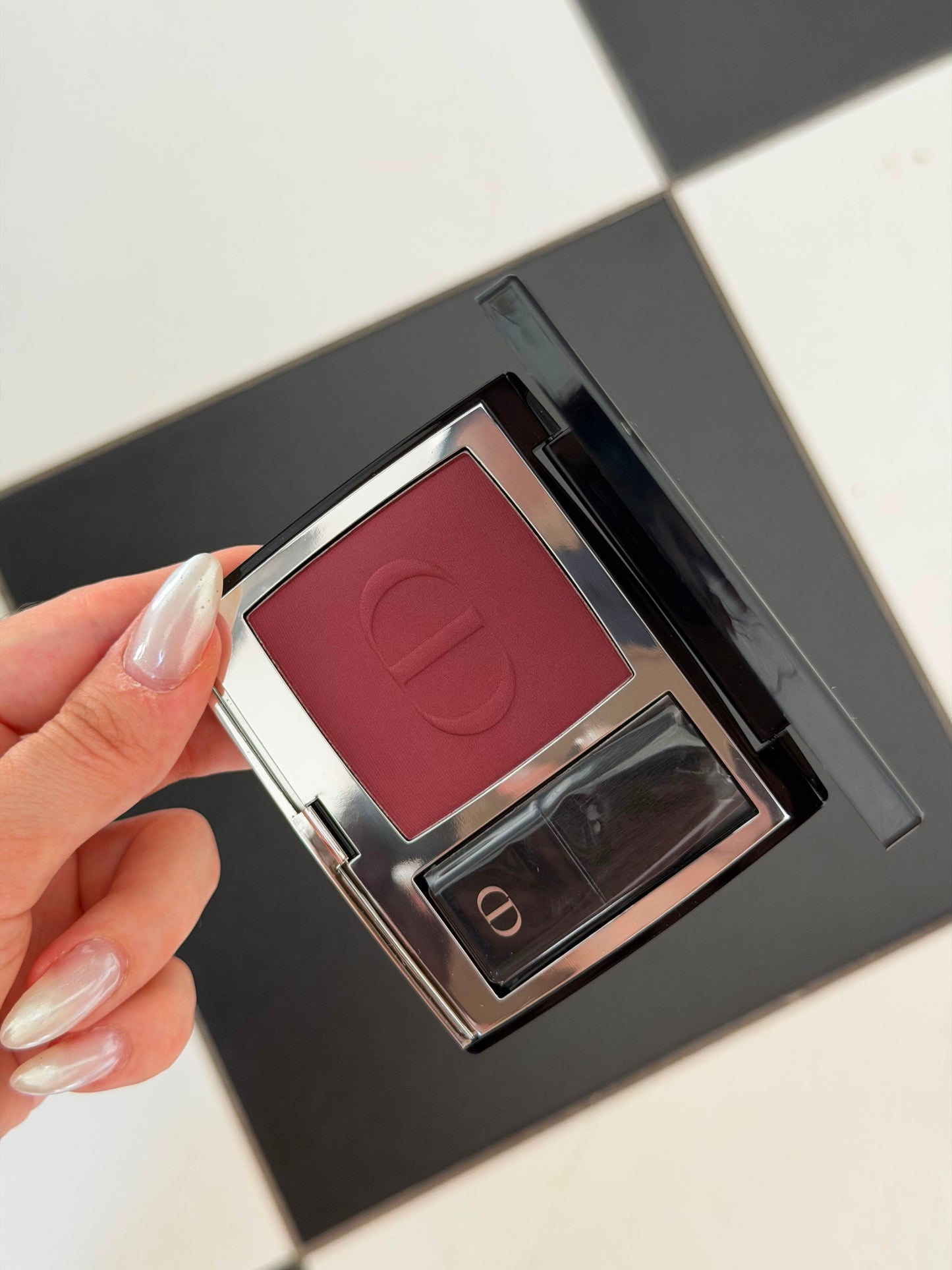 DIOR Rouge Blush
Couture Colour Makeup - Long Wear (720)