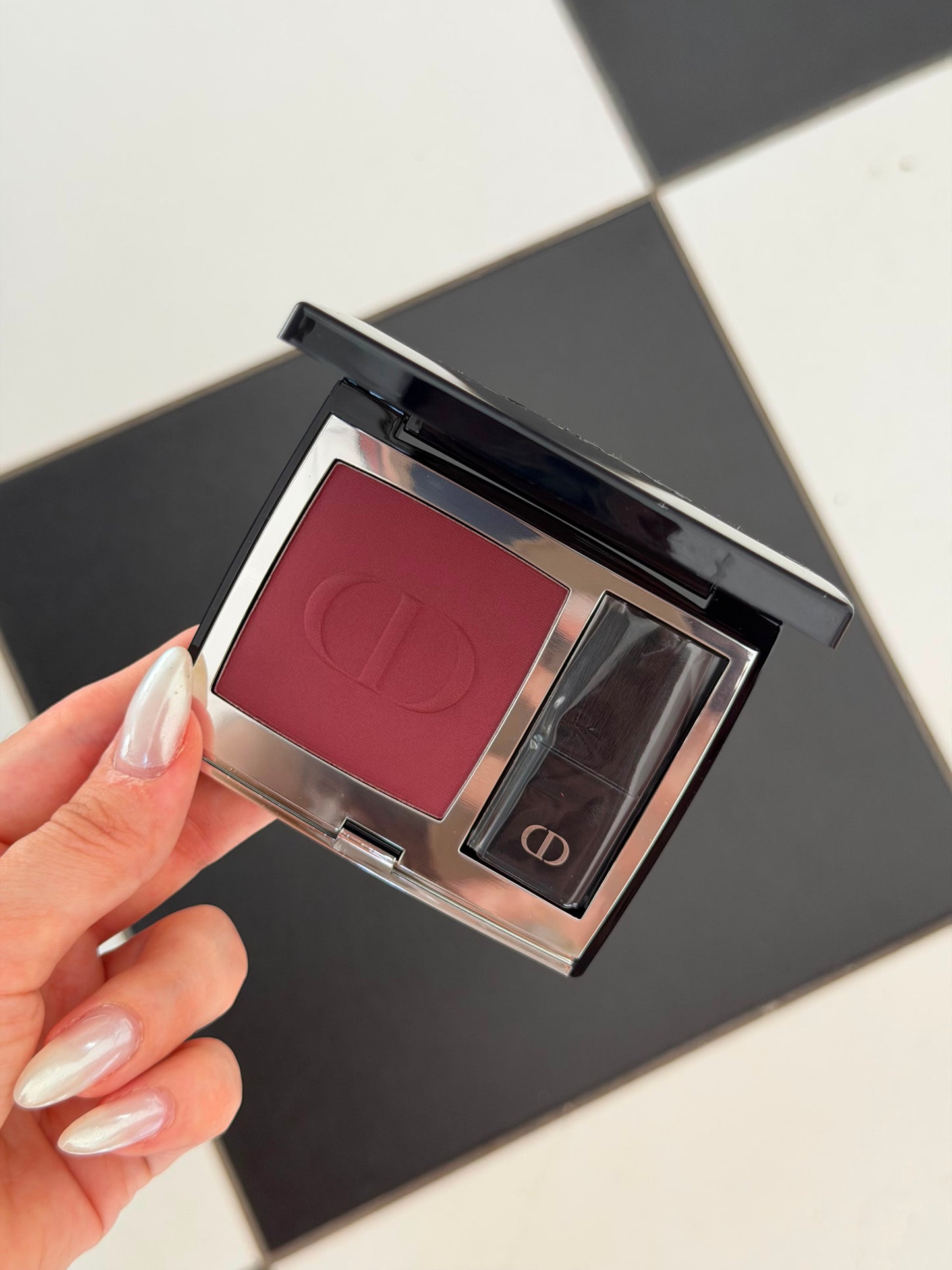 DIOR Rouge Blush
Couture Colour Makeup - Long Wear (720)