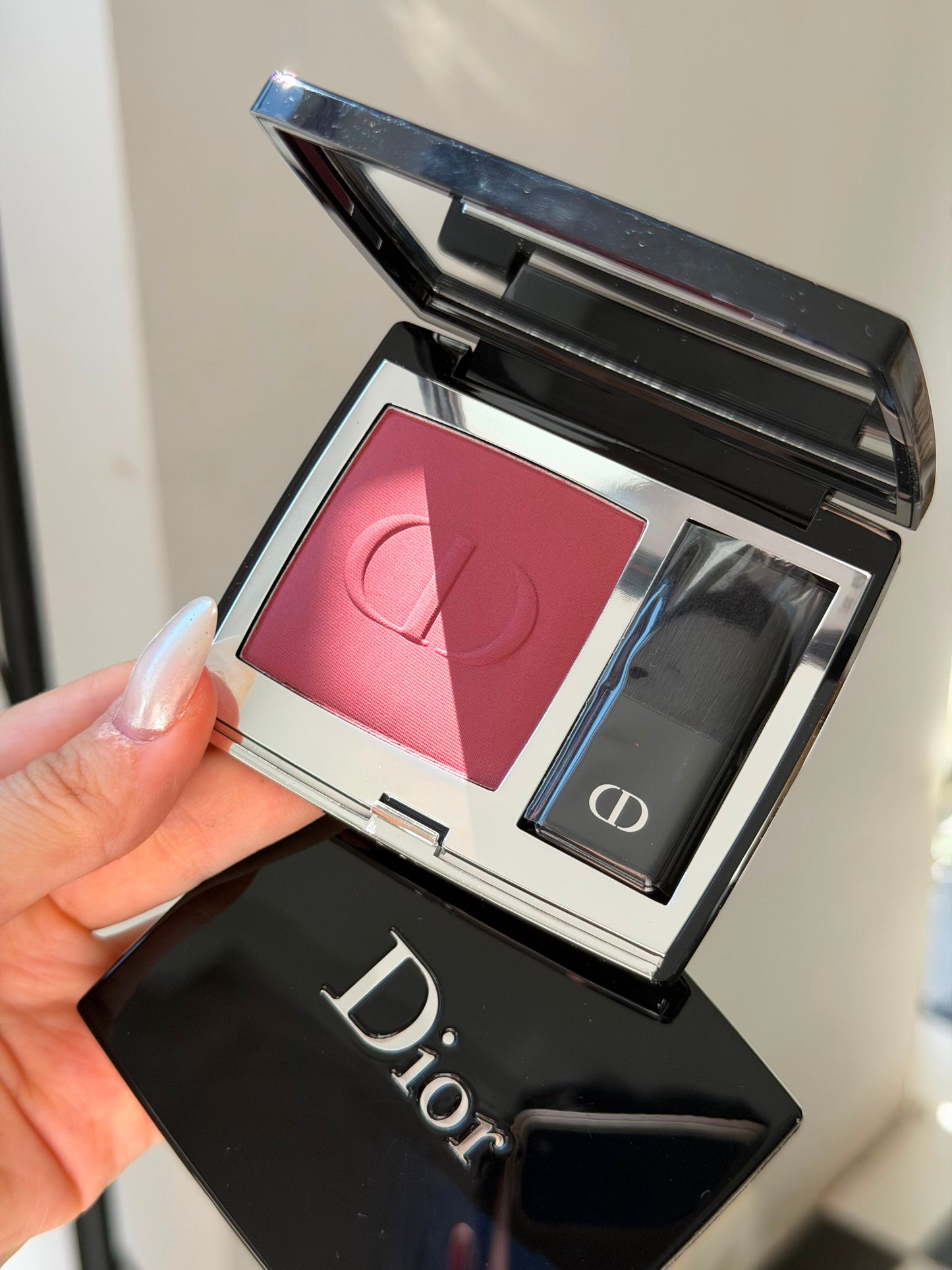 DIOR Rouge Blush
Couture Colour Makeup - Long Wear (720)
